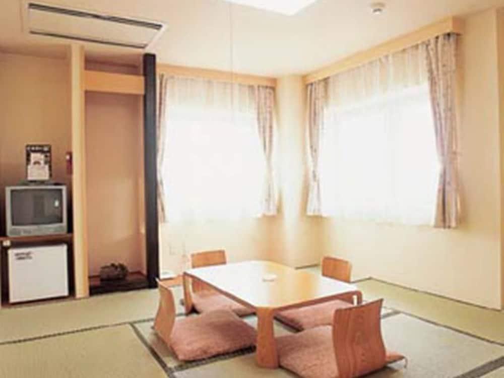 Hotel Okabe Shiosaitei 稚内 外观 照片
